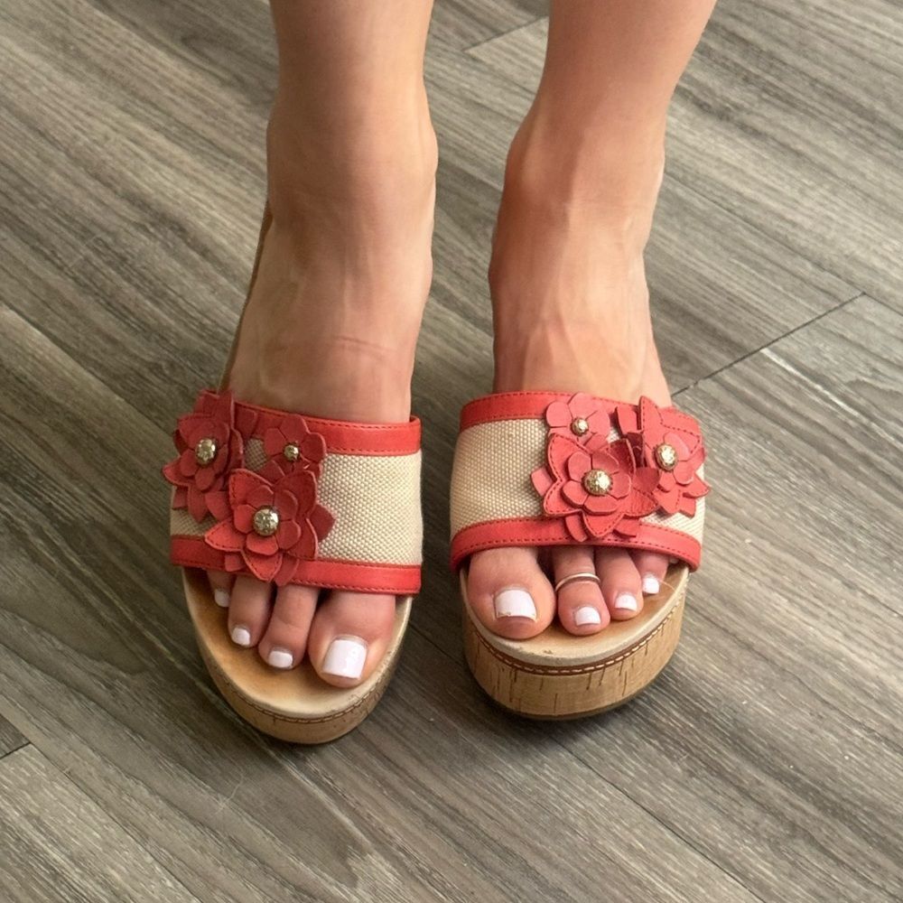 Coach Jessica Coral 3d Floral appliqué Cork Wedge Sandals Size 9.5